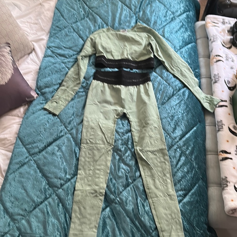 Gym Shark crop top and legging set